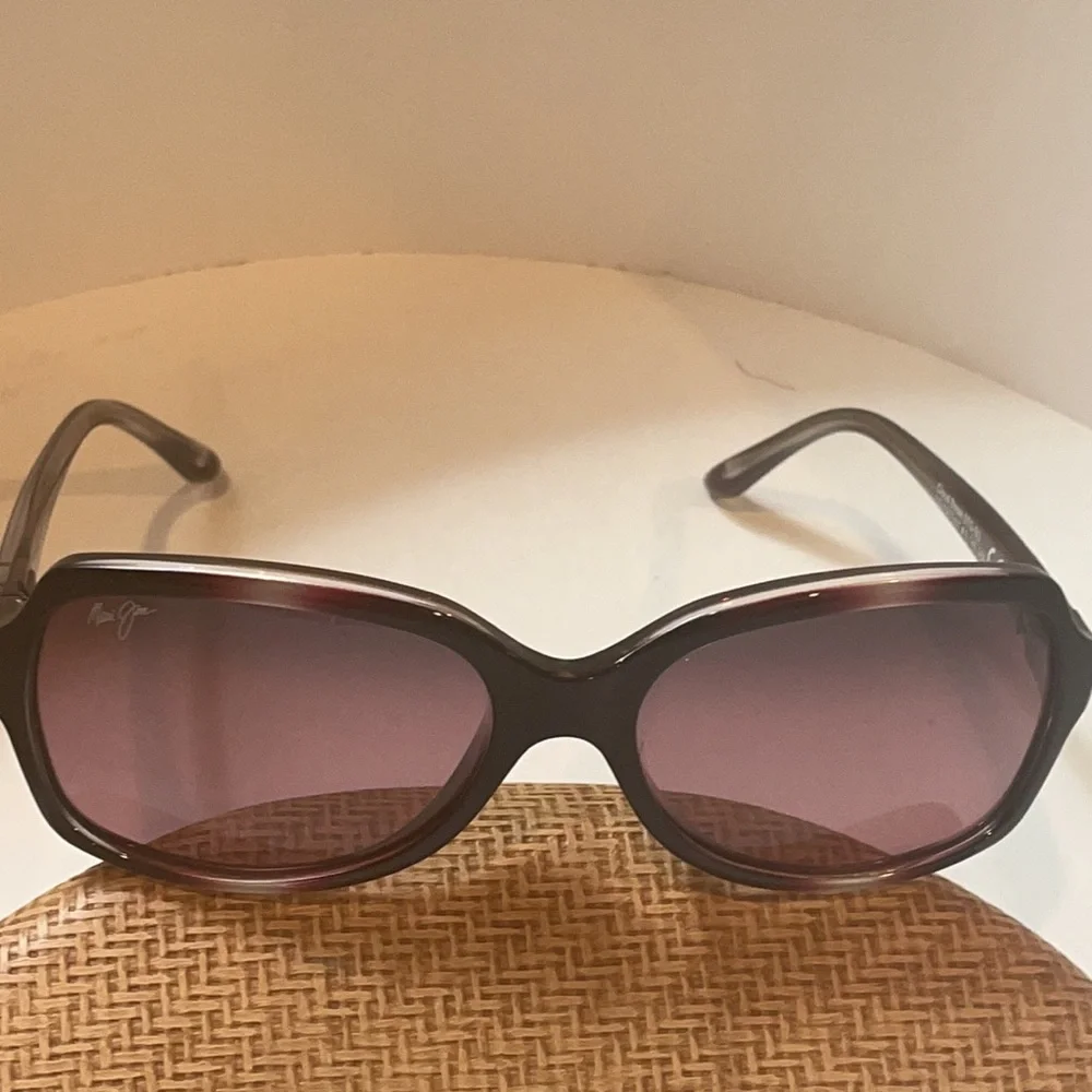 Maui Jim “Cloud Break” sunglasses - Picture 2 of 10